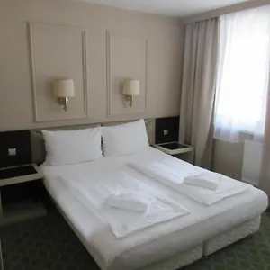 Hotel Attache L Contactless Check-in, Viena